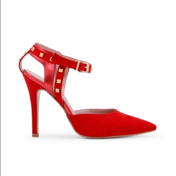 Red Heels - Picture 2 of 2